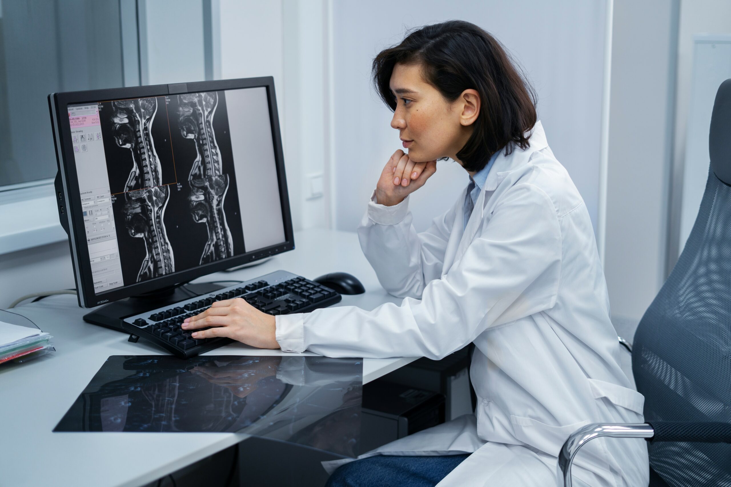 Osteoporosis: The Silent Thief of Bone Health – How to Protect Yourself and Your Loved Ones
